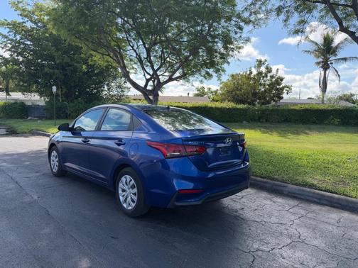 Admiral Blue 2022 Hyundai Accent SE