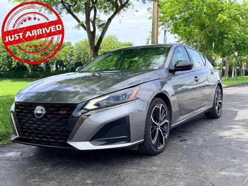 Gun Metallic 2024 Nissan Altima 2.5 SR