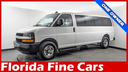 2022 Chevrolet Express 3500 LT
