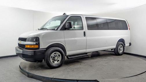 2022 Chevrolet Express 3500 LT