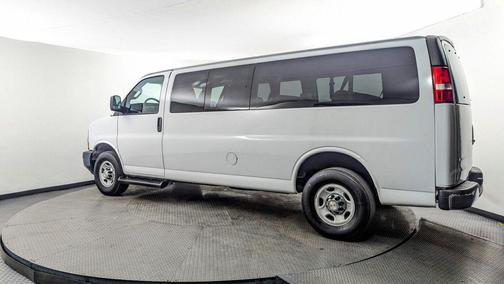 2022 Chevrolet Express 3500 LT