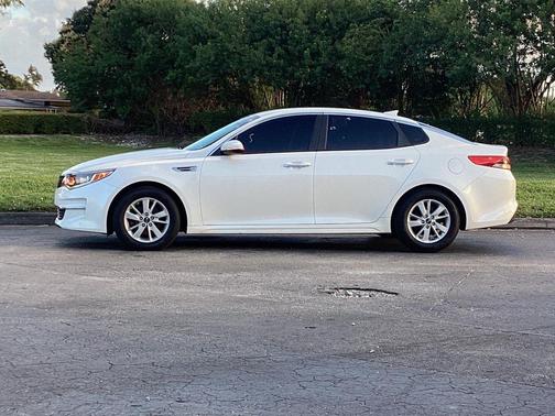 2018 Kia Optima LX