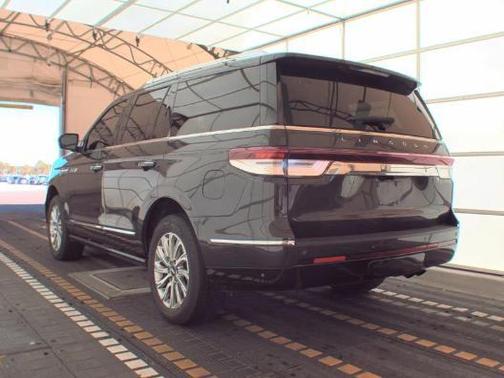 2023 Lincoln Navigator Standard