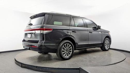 2023 Lincoln Navigator Standard