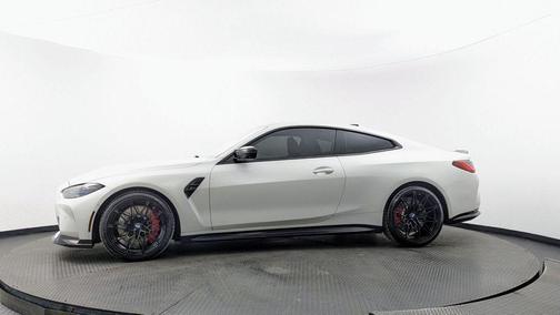 Brilliant White Metallic 2022 BMW M4 Competition