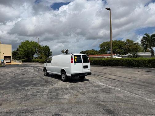 2021 GMC Savana 2500 Work Van