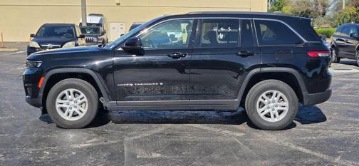 2024 Jeep Grand Cherokee Laredo