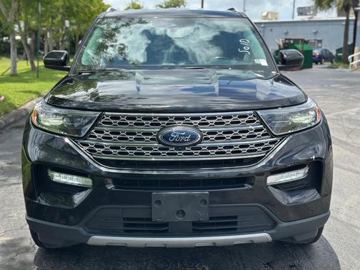 Agate Black Metallic 2022 Ford Explorer Limited