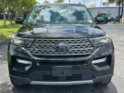 Agate Black Metallic 2022 Ford Explorer Limited
