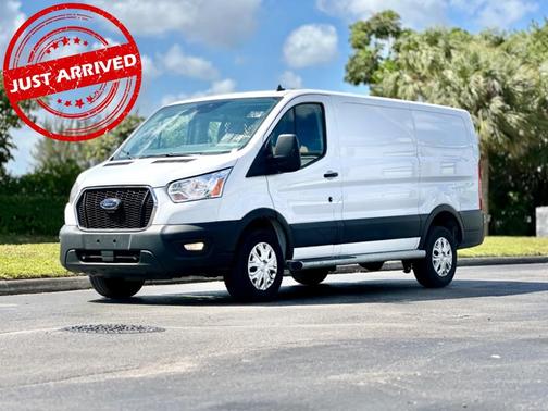 2022 Ford Transit-250 LOW ROOF 130WB