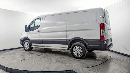2022 Ford Transit-250 LOW ROOF 130WB