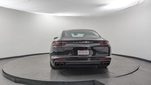 2017 Porsche Panamera Turbo