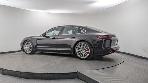 2017 Porsche Panamera Turbo