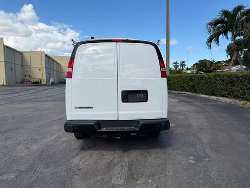 2022 Chevrolet Express 2500 Work Van