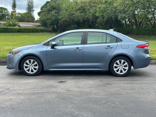 CELESTITE 2021 Toyota Corolla LE