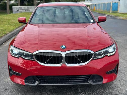 Melbourne Red Metallic 2020 BMW 330 i