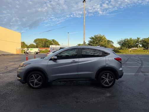 2021 Honda HR-V EX
