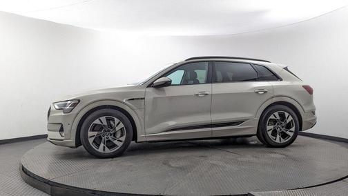 Siam Beige Metallic 2022 Audi e-tron Premium