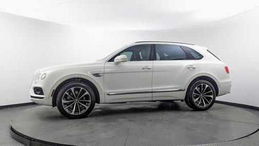 Glacier White 2019 Bentley Bentayga V8