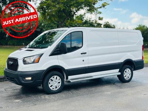 2024 Ford Transit-250 