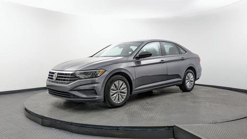 Platinum Gray Metallic 2019 Volkswagen Jetta 1.4T S