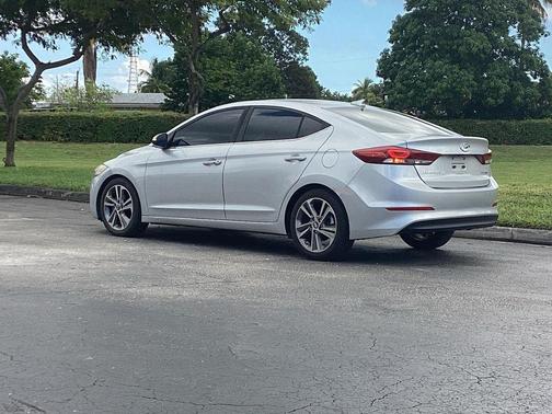 2018 Hyundai ELANTRA Limited