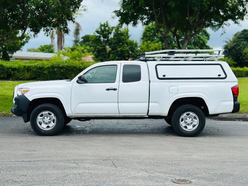 2020 Toyota Tacoma SR