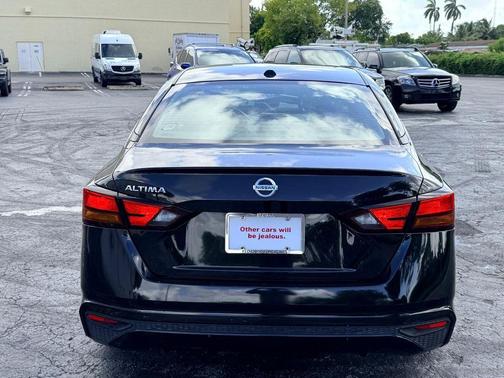 Black 2019 Nissan Altima 2.5 S