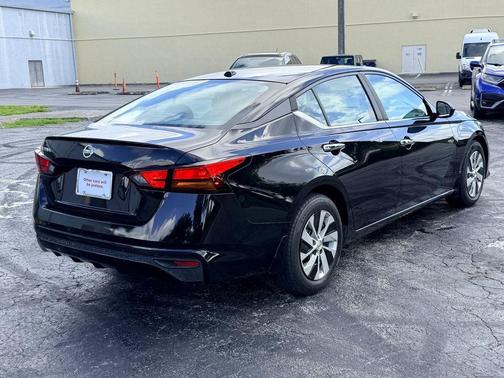 Black 2019 Nissan Altima 2.5 S