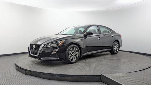 Black 2019 Nissan Altima 2.5 S