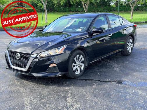 Black 2019 Nissan Altima 2.5 S