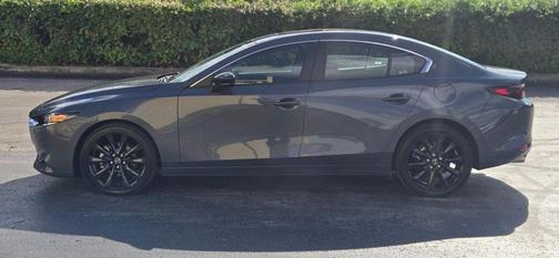 2024 Mazda Mazda3 Carbon Edition