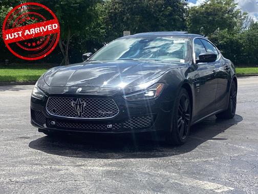 2022 Maserati Ghibli Modena