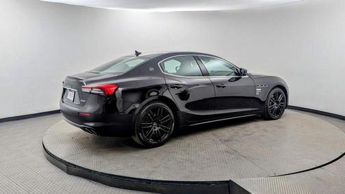 2022 Maserati Ghibli Modena