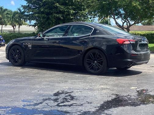 2022 Maserati Ghibli Modena