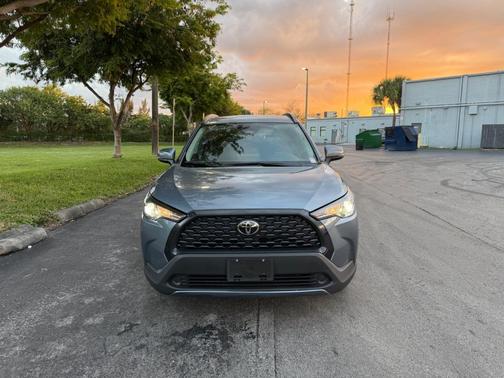 2024 Toyota Corolla Cross LE