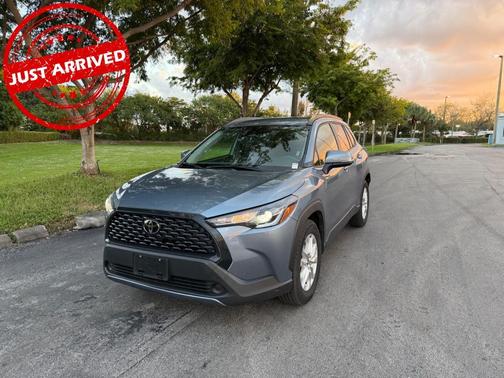 2024 Toyota Corolla Cross LE