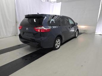 2019 Toyota Sienna L