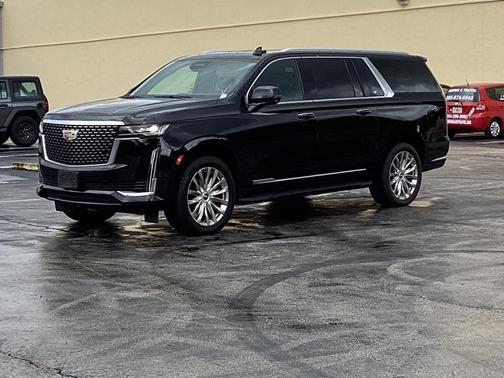 2022 Cadillac Escalade ESV Premium Luxury