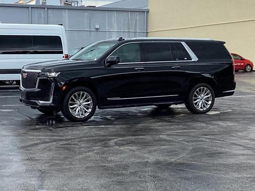 2022 Cadillac Escalade ESV Premium Luxury