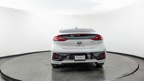 2021 Hyundai IONIQ Hybrid SE