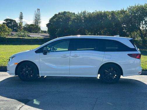 2024 Honda Odyssey Sport