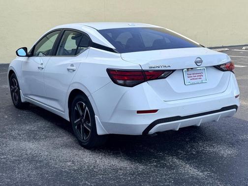 Cloud White 2025 Nissan Sentra SV