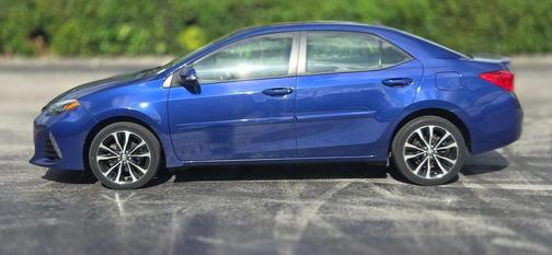 Blue 2018 Toyota Corolla XSE
