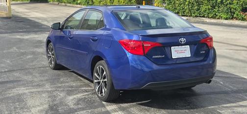 Blue 2018 Toyota Corolla XSE