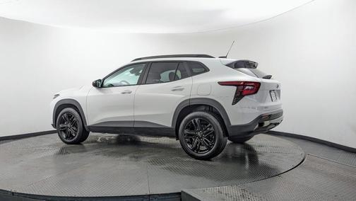 Summit White 2025 Chevrolet Trax ACTIV