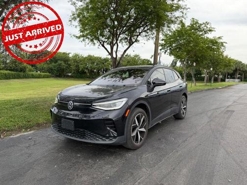 Deep Black Pearl Effect 2023 Volkswagen ID.4 Pro S