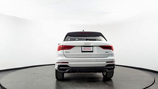 2025 Audi Q3 45 S line Premium