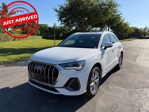 2025 Audi Q3 45 S line Premium