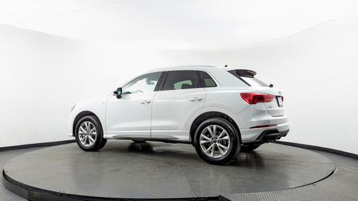 2025 Audi Q3 45 S line Premium